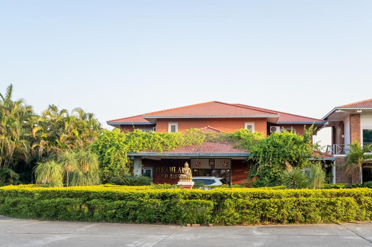 Dreamland Gold Resort & Hotel Siddharthanagar Екстер'єр фото