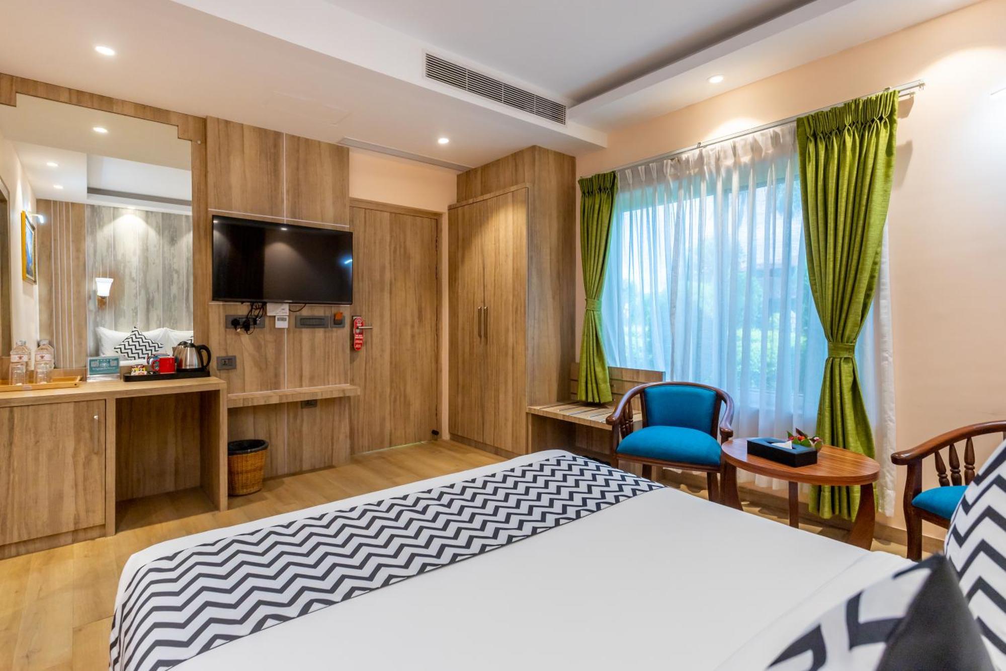 Dreamland Gold Resort & Hotel Siddharthanagar Екстер'єр фото