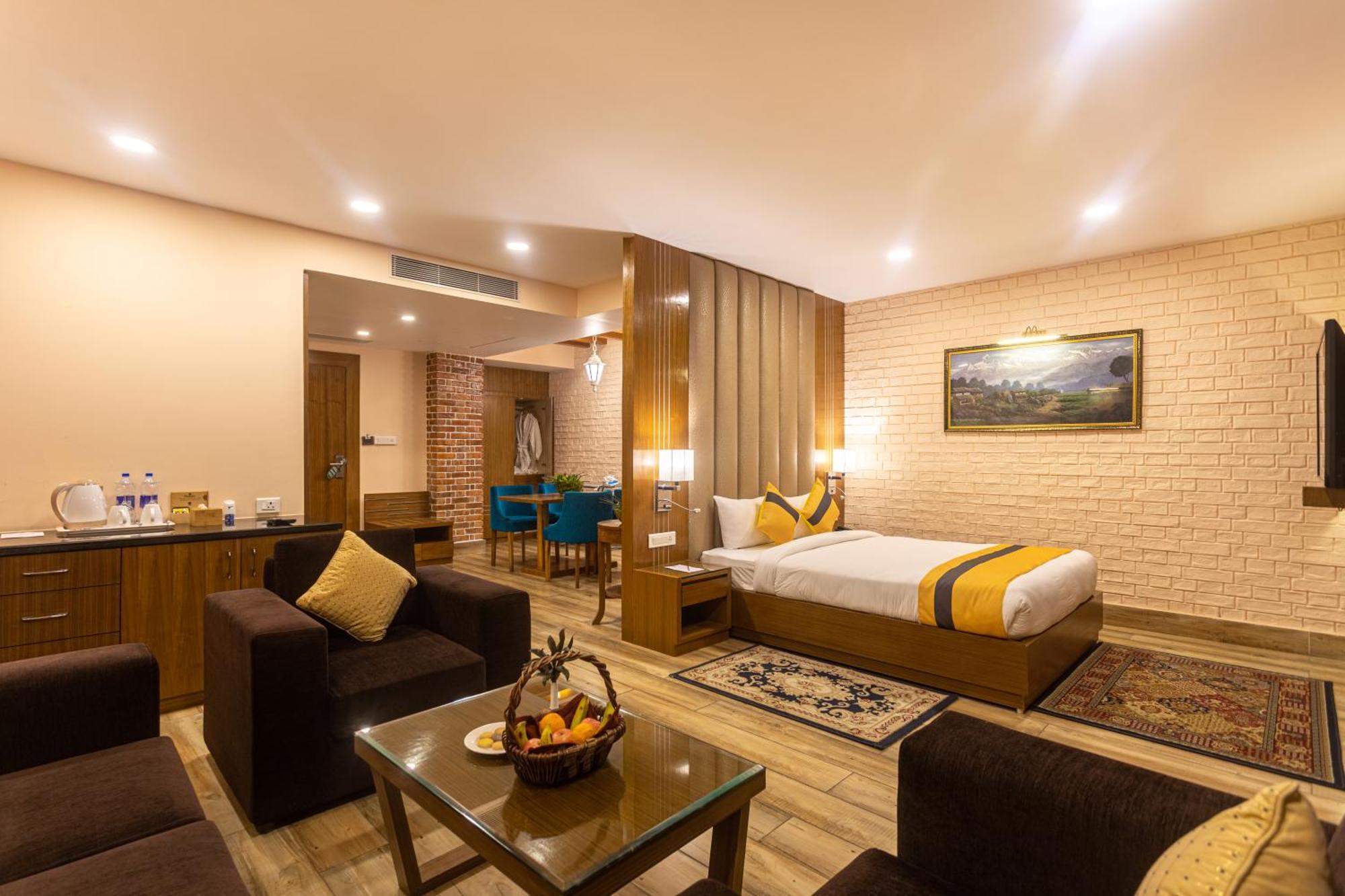 Dreamland Gold Resort & Hotel Siddharthanagar Екстер'єр фото